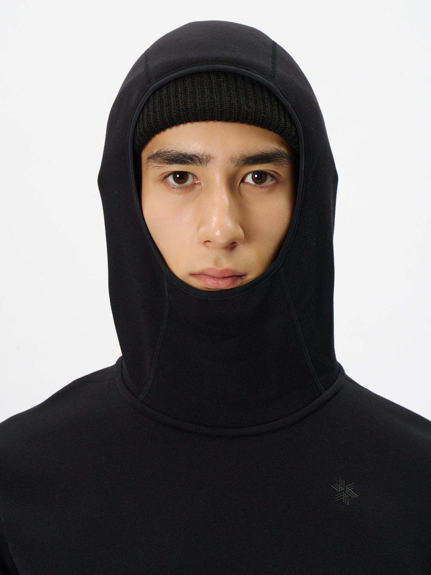 Model: Height 187cm / 6'1" | Wearing: BLACK / 3
