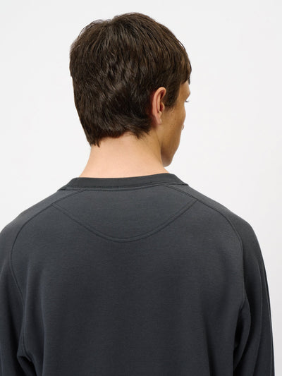Model: Height 186cm / 6'1" | Wearing: INK BLACK / 3