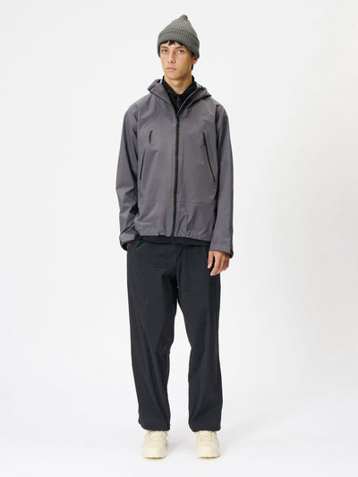 Model: Height 186cm / 6'1" | Wearing: DEEP CHARCOAL / 3