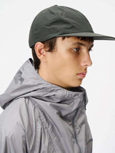 Model: Height 186cm / 6'1" | Wearing: METALLIC GRAY / 3