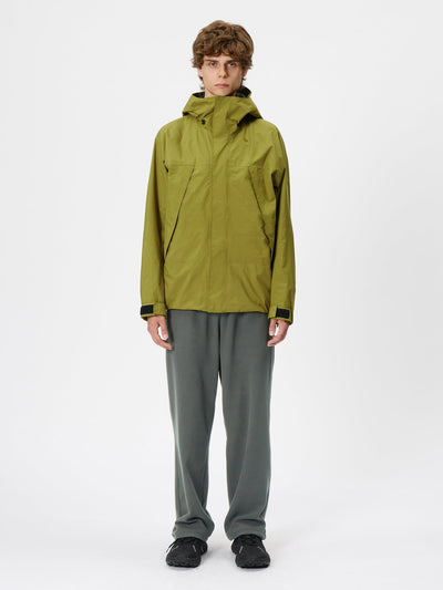 Model: Height 185cm / 6'0" | Wearing: GREEN MOSS / 3