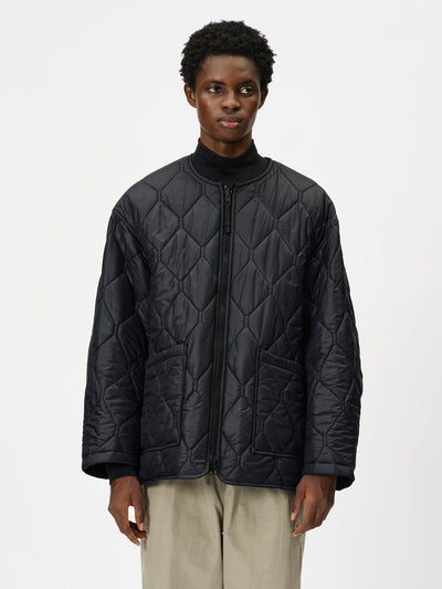 Model: Height 187cm / 6'1" | Wearing: BLACK / 3
