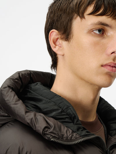 Model: Height 186cm / 6'1" | Wearing: DEEP BROWN / 3