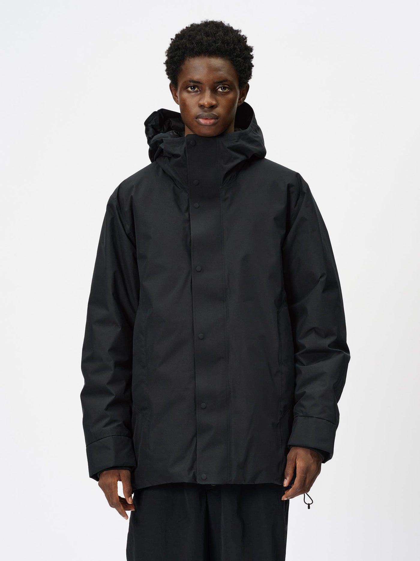Model: Height 187cm / 6'1" | Wearing: BLACK / 3