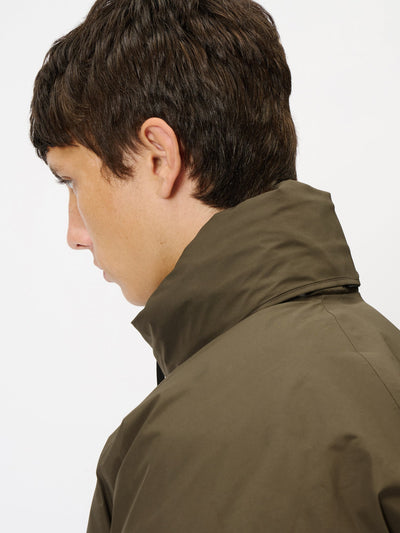 Model: Height 186cm / 6'1" | Wearing: MOREL / 3