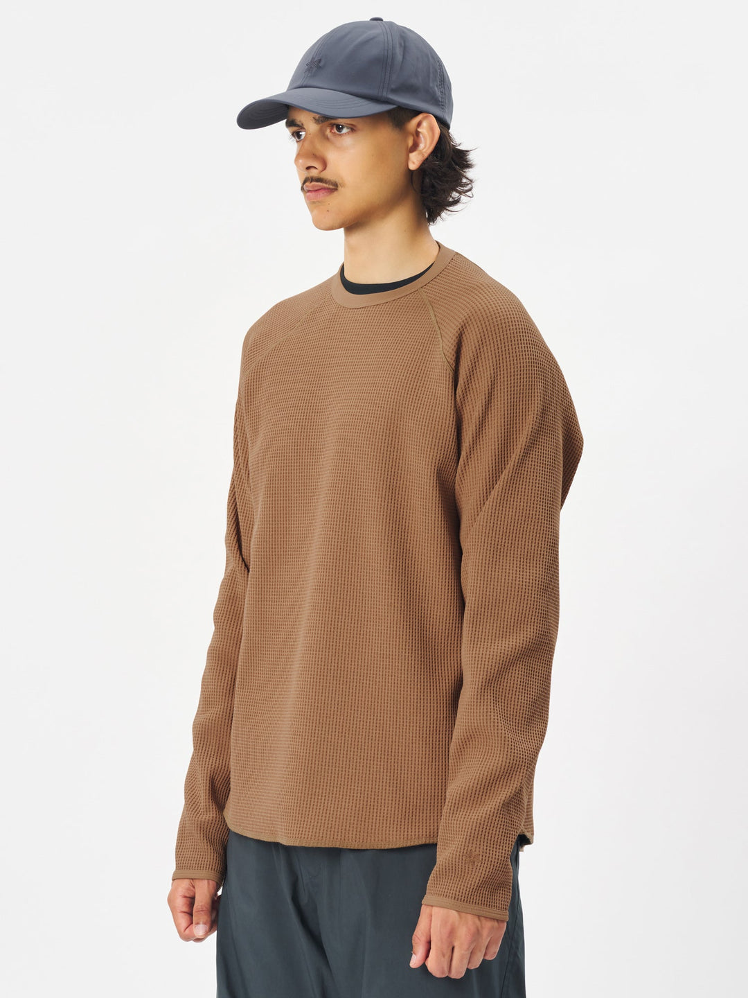 新品 GOLDWIN WF Light L/S T-shirt BK サイズ3 WF Light L/S T-shirt – Goldwin America