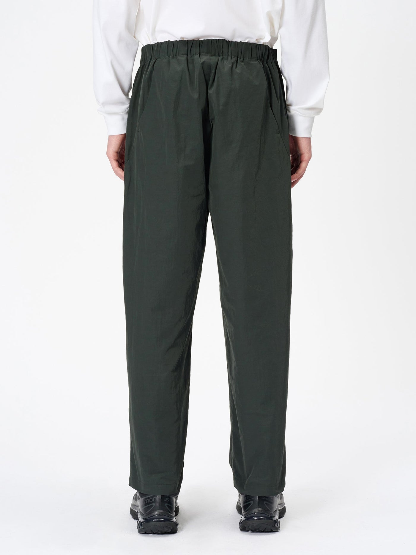 Model: Height 185cm / 6'0" | Wearing: DEEP CHARCOAL / 3