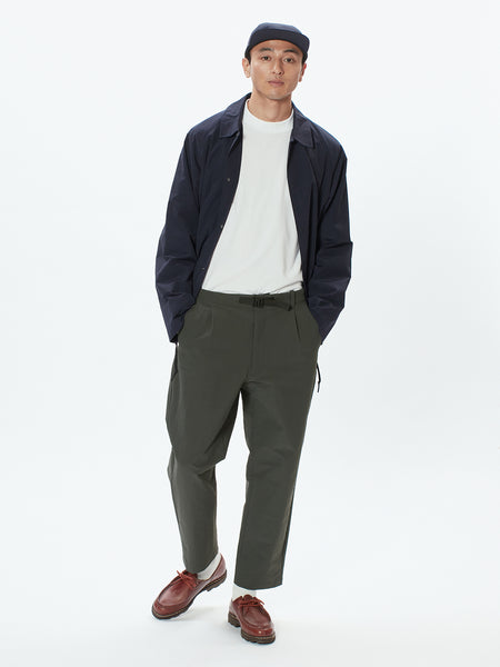 One Tuck Tapered Ankle Pants