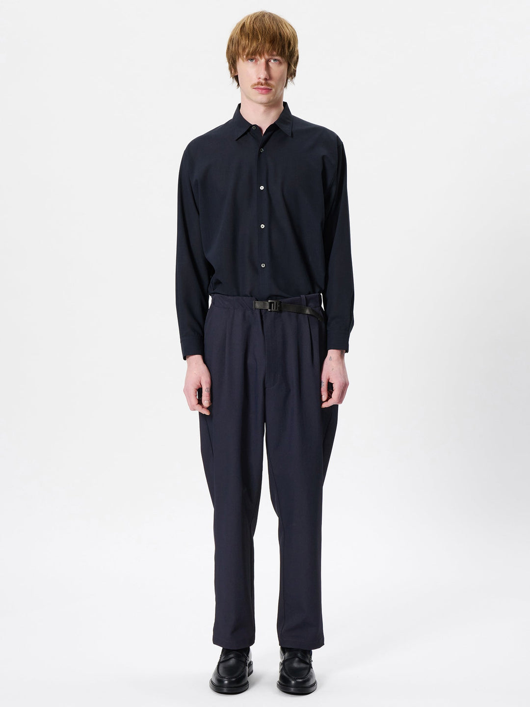 One Tuck Tapered Stretch Pants – Goldwin America
