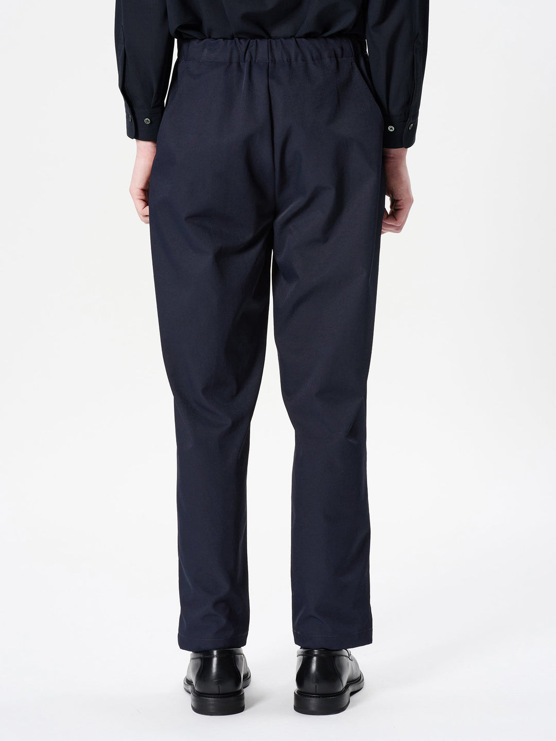 One Tuck Tapered Stretch Pants – Goldwin America