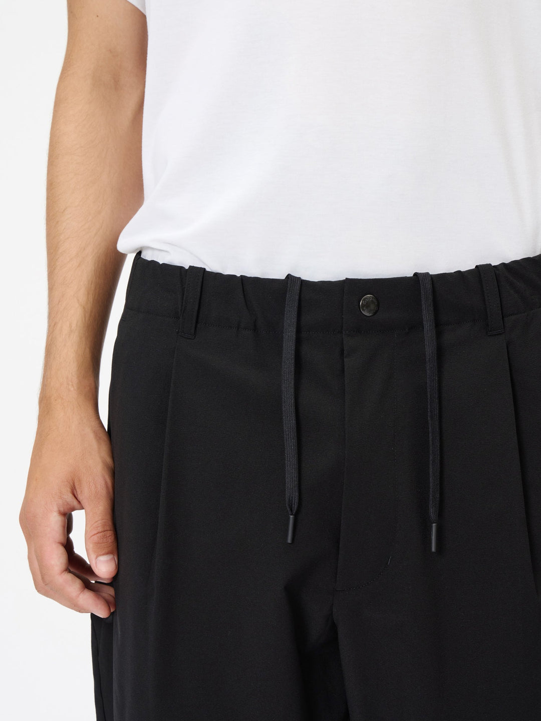 One Tuck Tapered Light Pants – Goldwin America