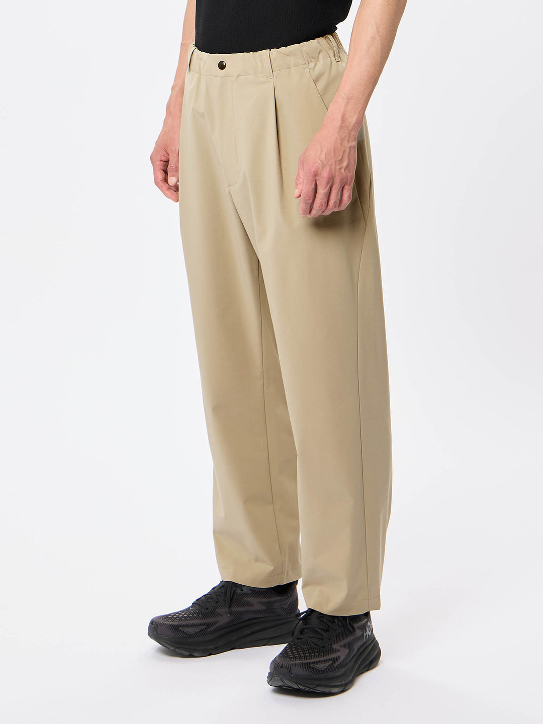 Goldwin/ONE TUCK TAPERED LIGHT PANTS