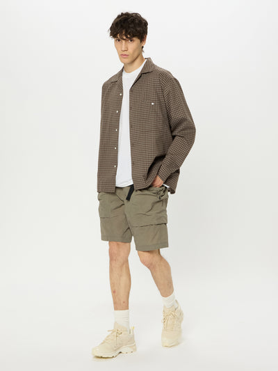 Model: Height 5'9" | Wearing: GRAYISH SAND / 3