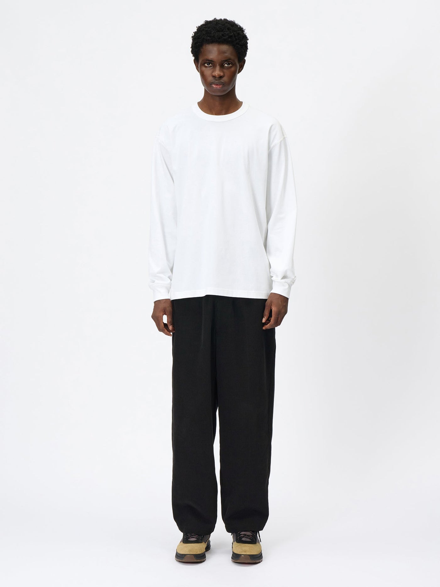Model: Height 187cm / 6'1" | Wearing: BLACK / 3