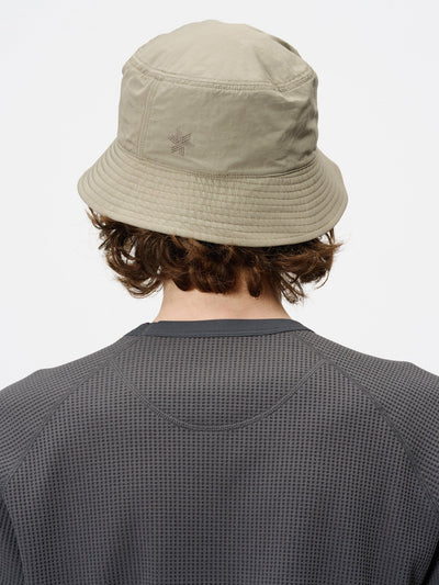 Model: Height 185cm / 6'0" | Wearing: GRAYISH SAND / F
