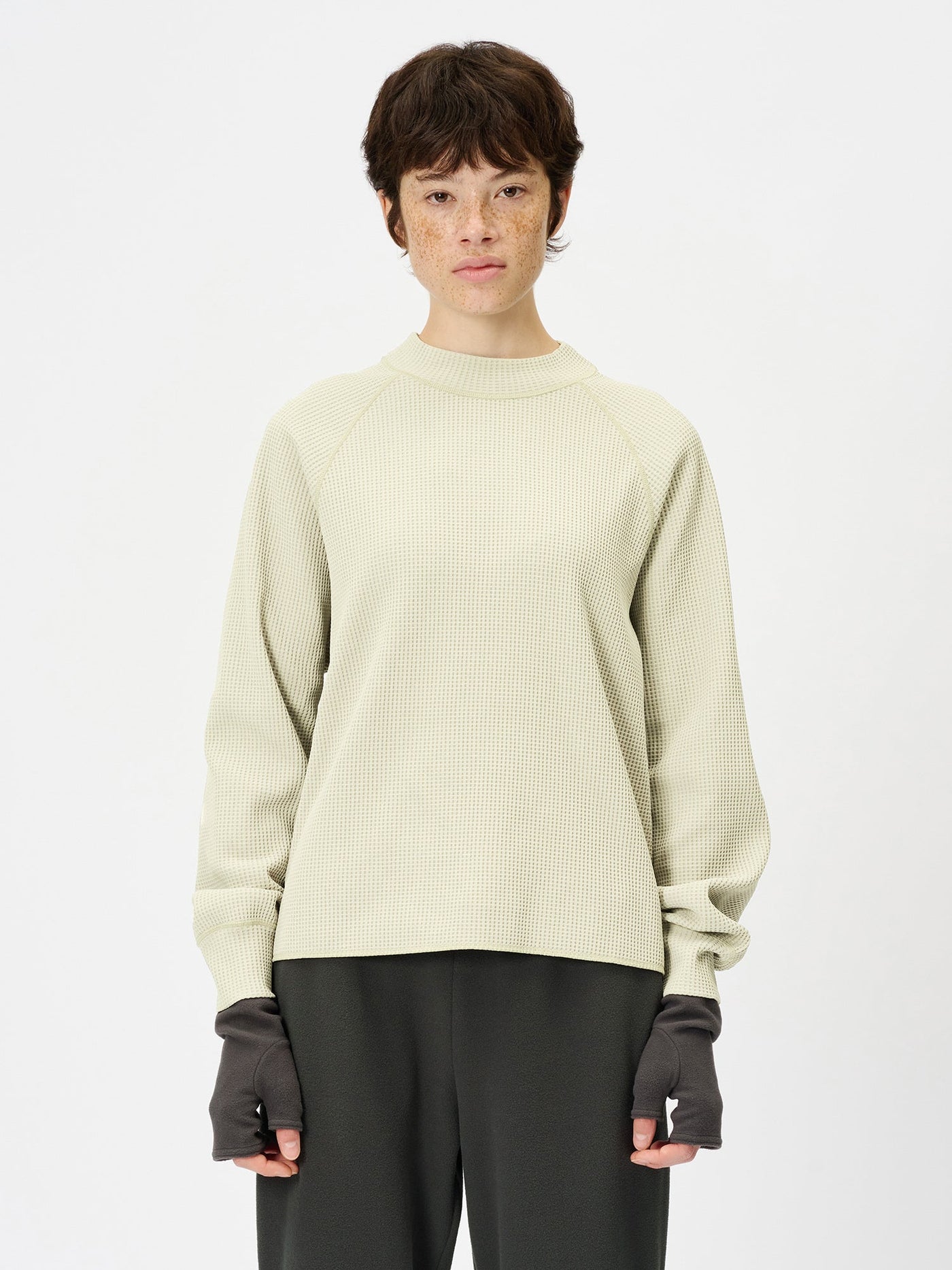 Model: Height 177cm / 5'8'' | Wearing: IVORY / 3