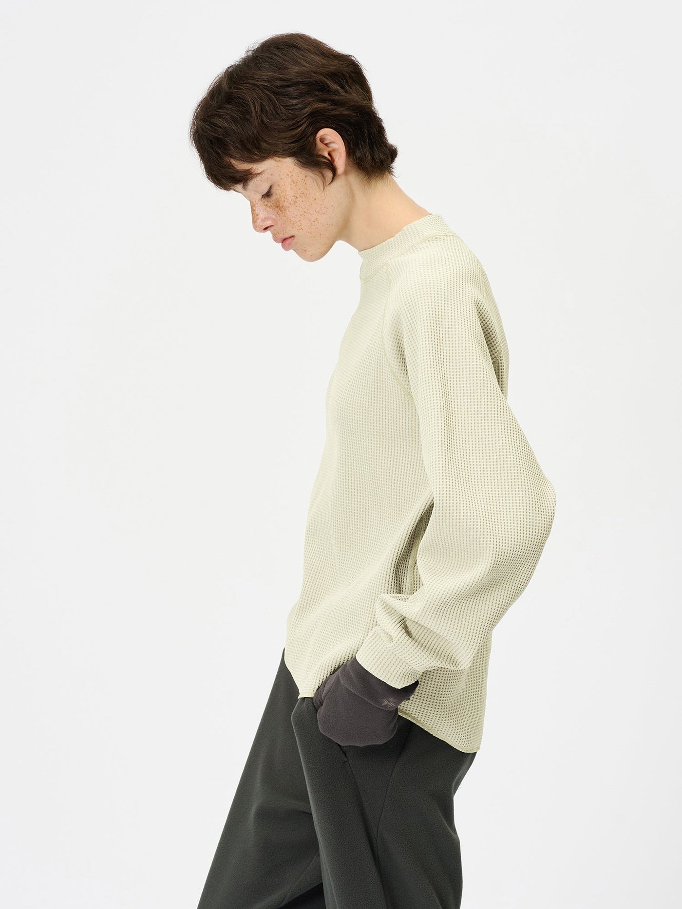 Model: Height 177cm / 5'8'' | Wearing: IVORY / 3