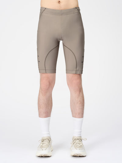 Model: Height 6'0" | Wearing:MOON ROCK / 3