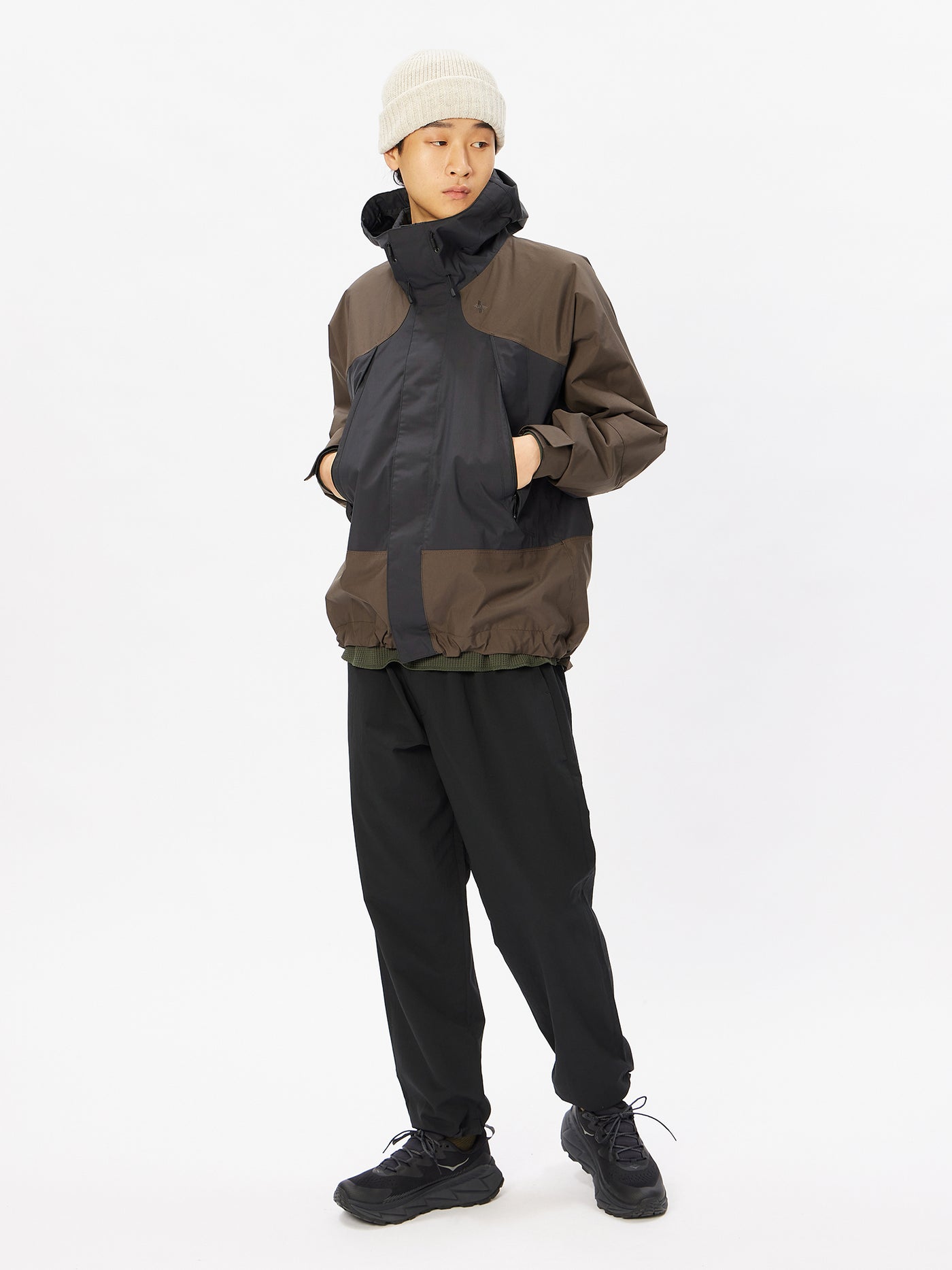 Model: Height 6'0" | Wearing: JET BROWN×BLACK / 3