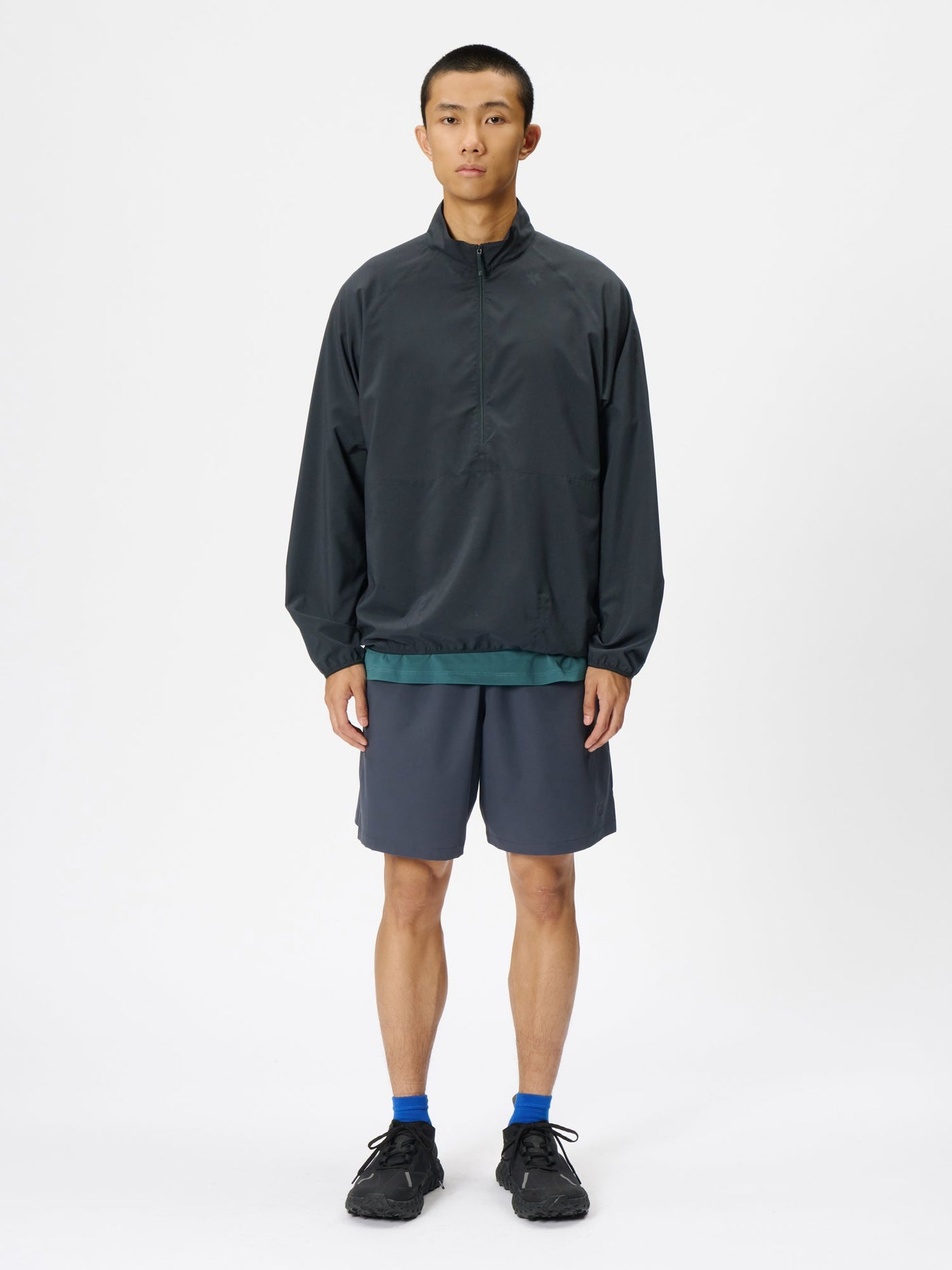 Model: Height 183cm / 6'0" | Wearing: BLACK / 3
