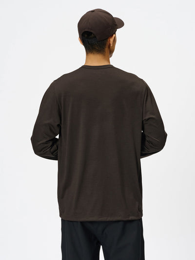 Model: Height 183cm / 6'0" | Wearing: BITTER BROWN / 3