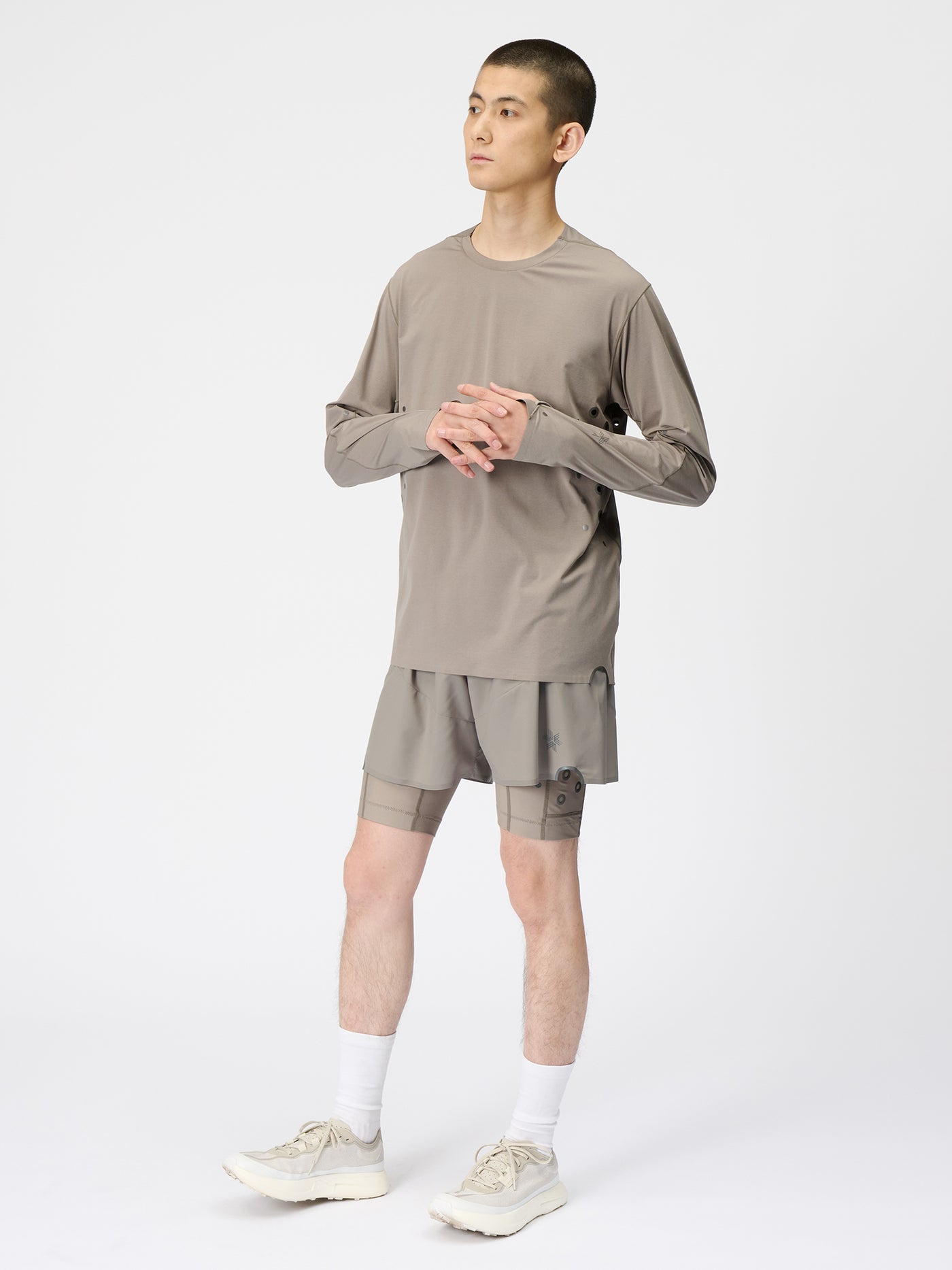 Model: Height 6'0" | Wearing: MOON ROCK / 3
