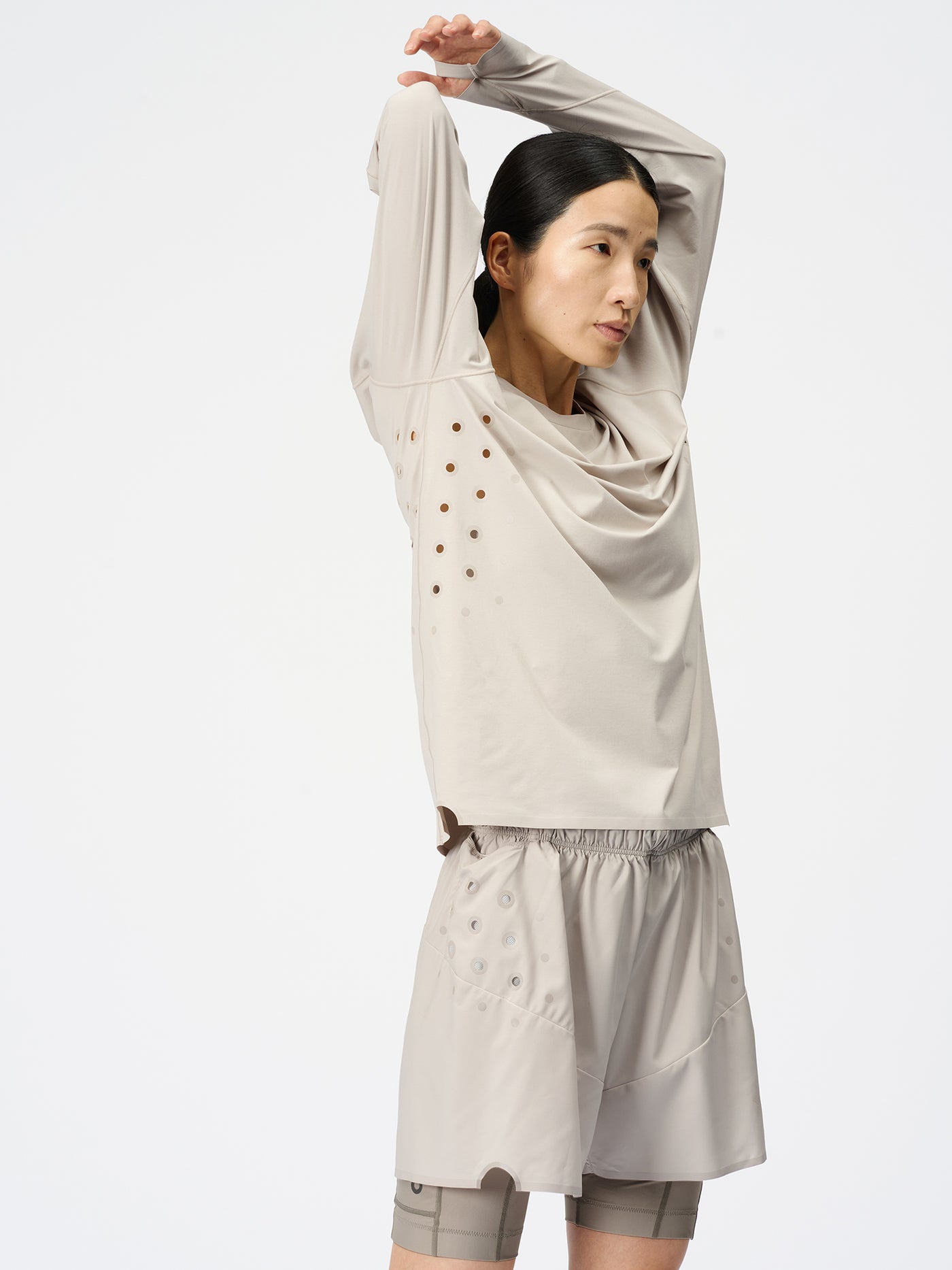 Model: Height 5'6" | Wearing: PEYOTE / 3