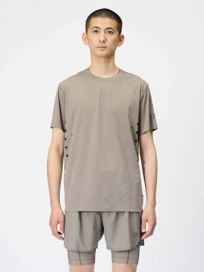Model: Height 6'0" | Wearing: MOON ROCK / 3