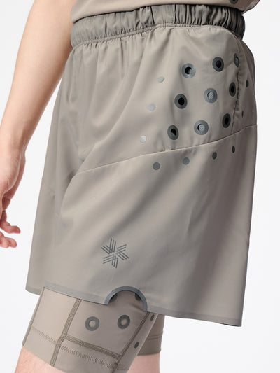 Model: Height 6'0" | Wearing: MOON ROCK / 3