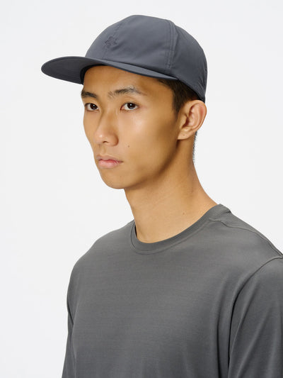 Model: Height 183cm / 6'0" | Wearing: WOLF GRAY / F