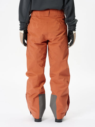 Model: Height 166cm / 5'4" | Wearing: RUSSET / 3
