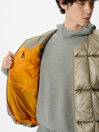 Model: Height 183cm / 6'0" | Wearing: DUNE / 4