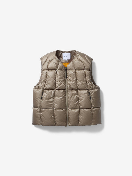 トップス GOLDWIN 0 INSULATED VEST SIZE 3 22AW GOLDWIN 0 INSULATED VEST SIZE 3 22AW