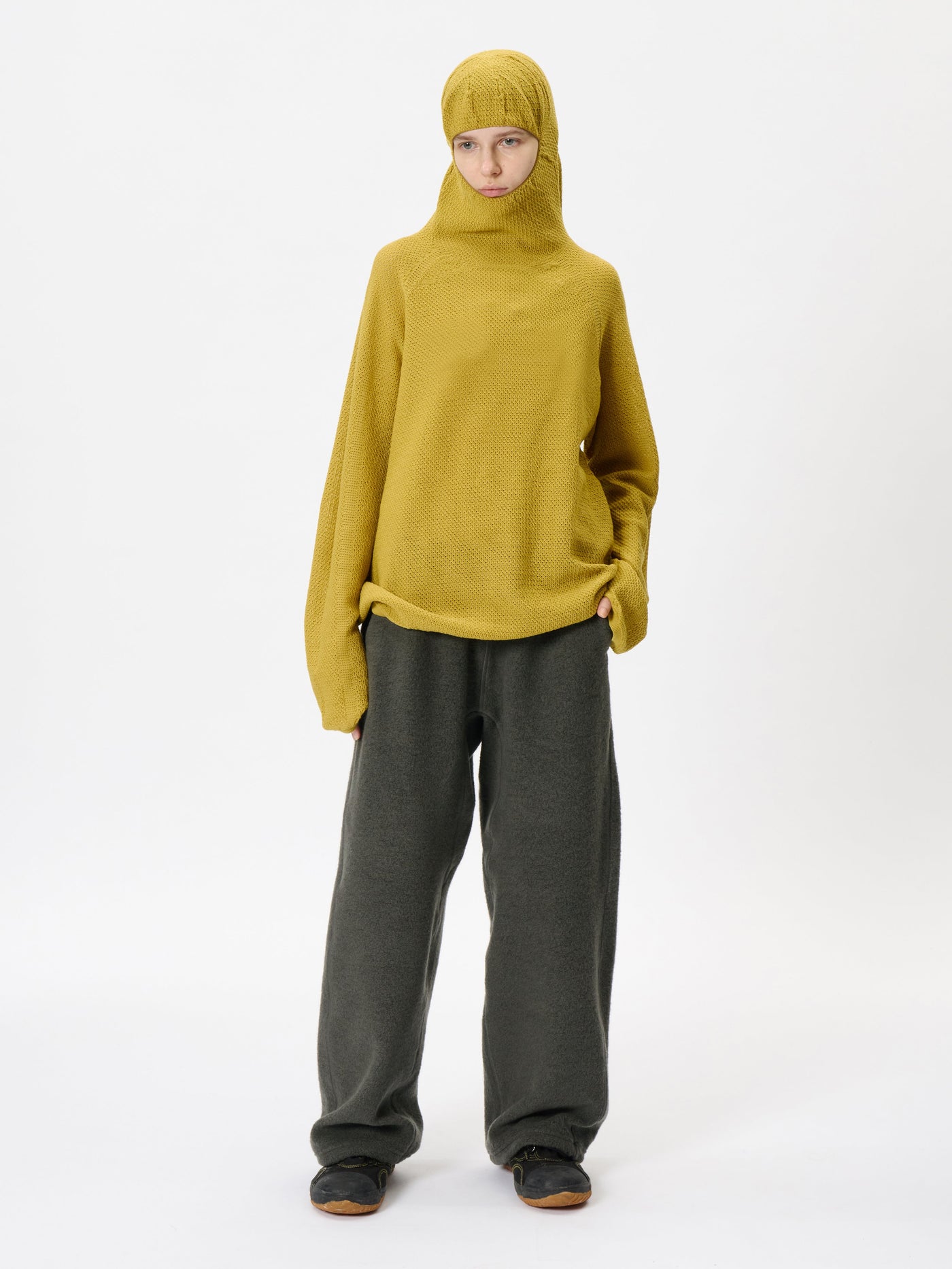 Model: Height 172cm / 5'6" | Wearing: BRIGHT GOLD / 2