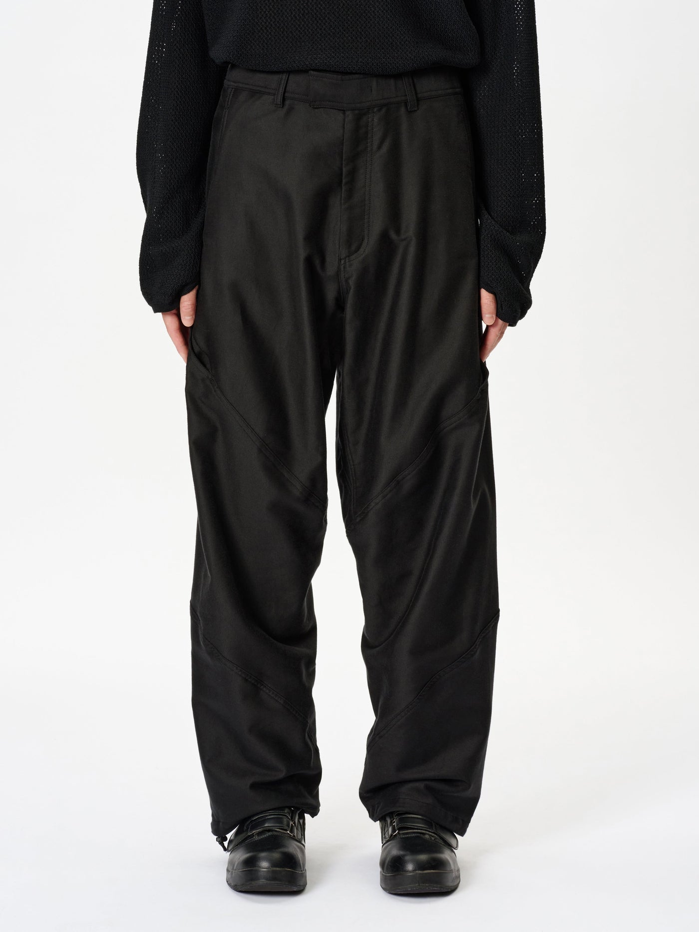Model: Height 183cm / 6'0" | Wearing: BIOTITE / 4