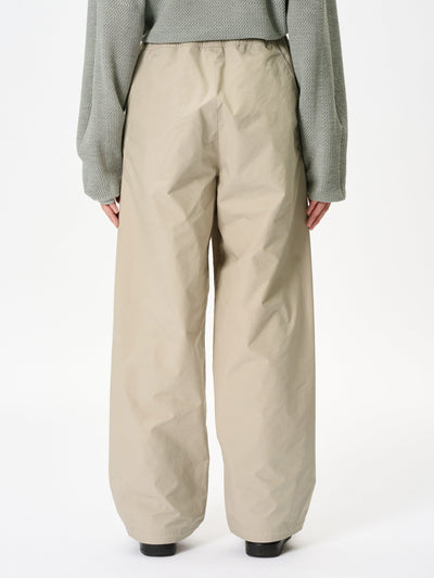 Model: Height 183cm / 6'0" | Wearing: GRAYISH BEIGE / 4