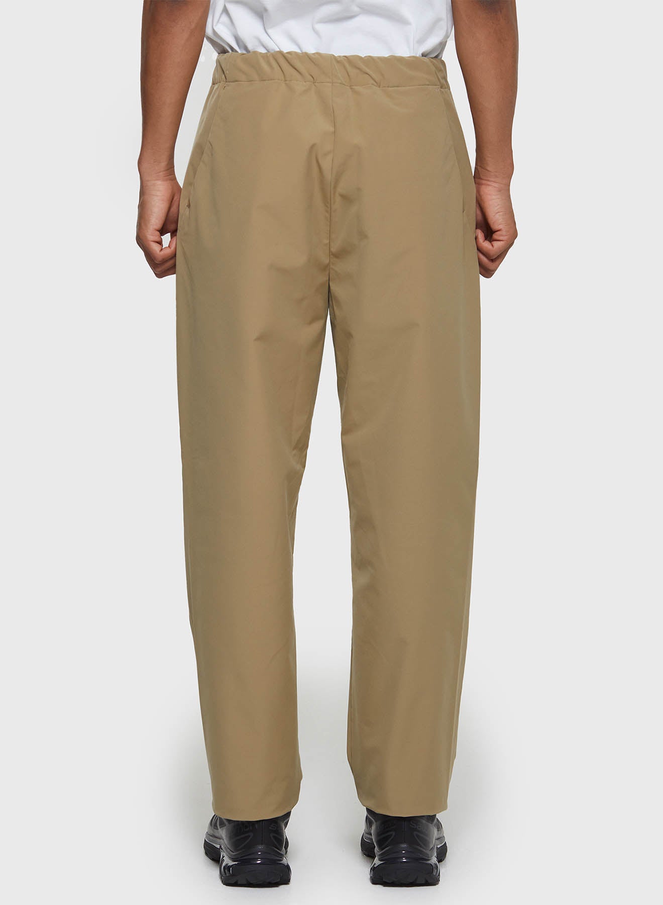 One Tuck Tapered Stretch Pants – Goldwin America